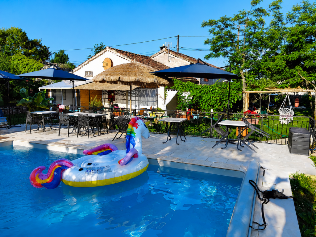 Piscine GOURMANDISES MAROCAINES CAMBAYRAC CAHORS